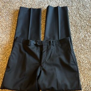 Bar III Slim Fit 33x32 Men’s Dress Pant Great condition all black
